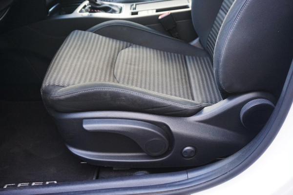 Kia Ceed Sportswagon 1.0 T-GDi 120PK Hybrid/Automaat/Trekhaak/ Dealeronderhouden/Metallic lak.