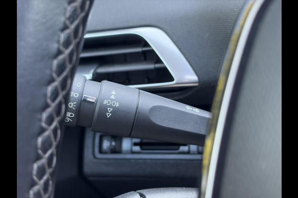 Peugeot 3008 1.2 PureTech Allure Distributieriem vv in 2025 l Pano l 360°Camera l Carplay l Dealer Onderhouden l Navi l Halfleder l Pdc l Keyless l 131pk l 6 Bak l Apk tot 12-2026