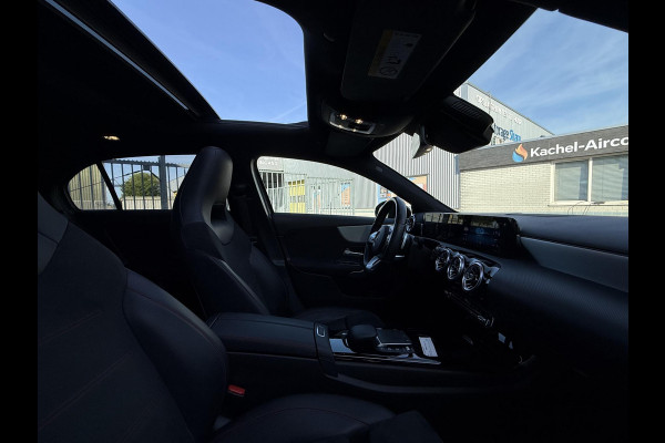 Mercedes-Benz A-Klasse 250e Aut Hybrid AMG Sport Limited | Sfeer | SoH 98% | Trekhaak orig | Panorama |