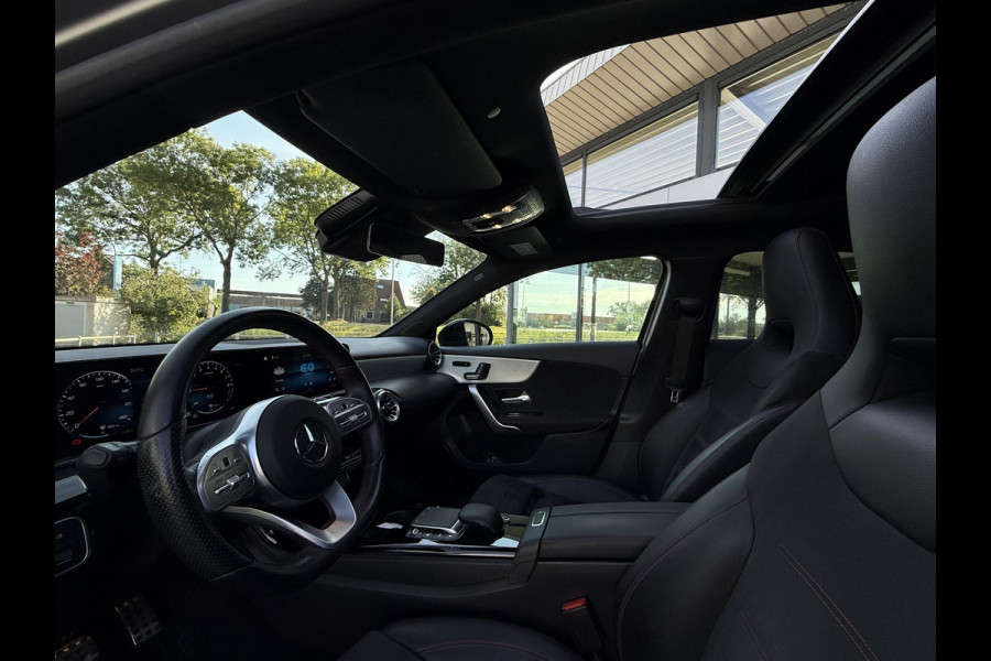 Mercedes-Benz A-Klasse 250e Aut Hybrid AMG Sport Limited | Sfeer | SoH 98% | Trekhaak orig | Panorama |