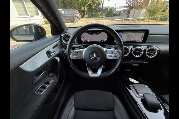 Mercedes-Benz A-Klasse 250e Aut Hybrid AMG Sport Limited | Sfeer | SoH 98% | Trekhaak orig | Panorama |