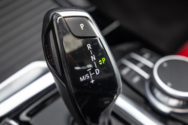BMW X3 xDrive30e Executive BLACK LINE / PANORAMA DAK / CARPLAY / LEER / STOELVERWARMING / CAMERA