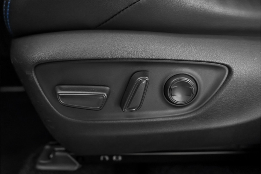 Toyota RAV4 2.5 Hybrid AWD Bi-Tone Navi ACC Camera Trekhaak