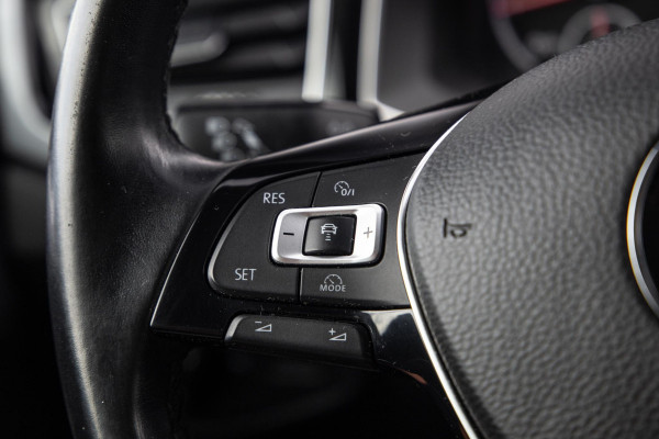 Volkswagen Polo 1.0 TSI Highline R-LINE / CARPLAY / NAVI / ZWART / 5 DEURS