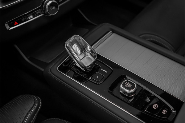 Volvo XC90 HEICO 2.0 T8 Plug-in AWD Ultra Black 7p Model 2027 B&W Pano Massage Stoelventilatie Trekhaak
