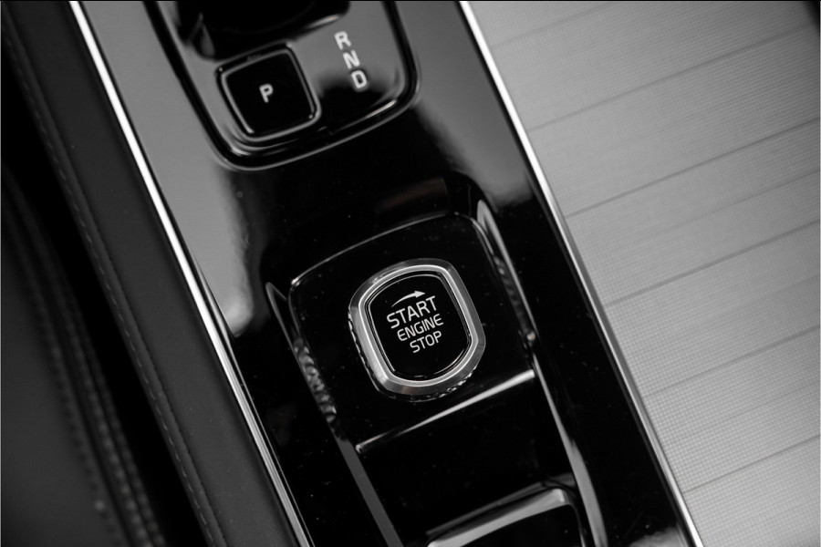 Volvo XC90 HEICO 2.0 T8 Plug-in AWD Ultra Black 7p Model 2027 B&W Pano Massage Stoelventilatie Trekhaak