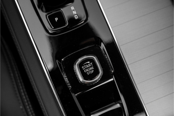 Volvo XC90 HEICO 2.0 T8 Plug-in AWD Ultra Black 7p Model 2027 B&W Pano Massage Stoelventilatie Trekhaak