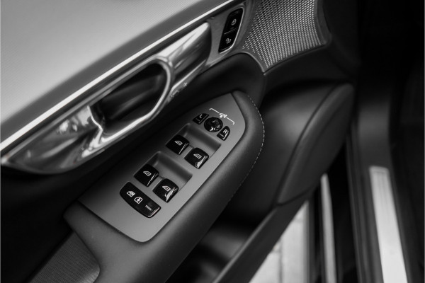 Volvo XC90 HEICO 2.0 T8 Plug-in AWD Ultra Black 7p Model 2027 B&W Pano Massage Stoelventilatie Trekhaak
