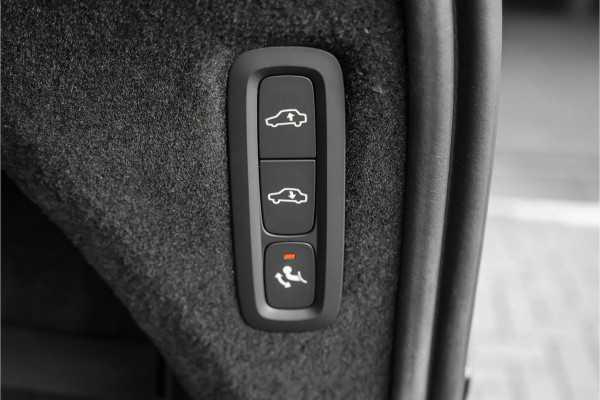 Volvo XC90 HEICO 2.0 T8 Plug-in AWD Ultra Black 7p Model 2027 B&W Pano Massage Stoelventilatie Trekhaak