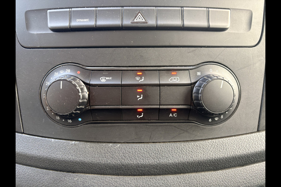 Mercedes-Benz eVito 112 66kWh L2 Elektrisch 95.8% (SOH) 280-WLTP 80kw Snelladen Climate Control Cruise Control Camera Stoelverwarming Parkeersensoren