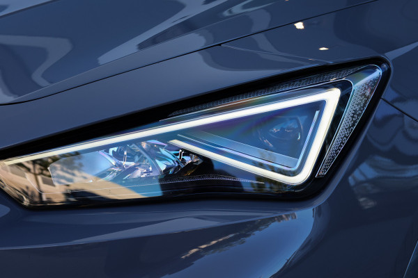 CUPRA Formentor 1.4 e-Hybrid VZ Performance | BTW | MEMORY | STOEL&STUURVERW | ELEK TREKHAAK | SPORTSTOELEN | KEYLESS | ACC |