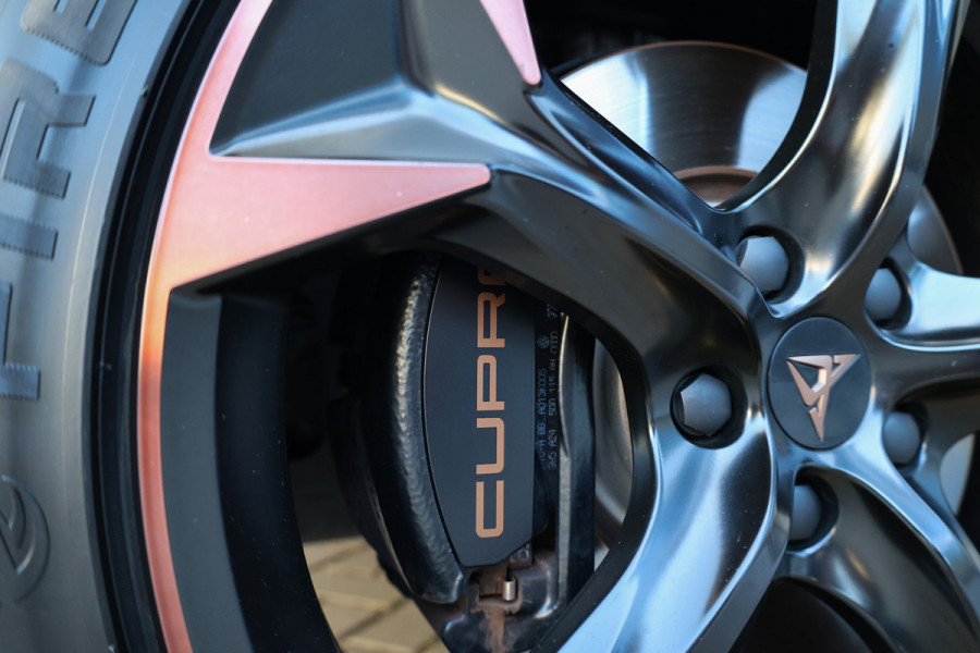 CUPRA Formentor 1.4 e-Hybrid VZ Performance | BTW | MEMORY | STOEL&STUURVERW | ELEK TREKHAAK | SPORTSTOELEN | KEYLESS | ACC |