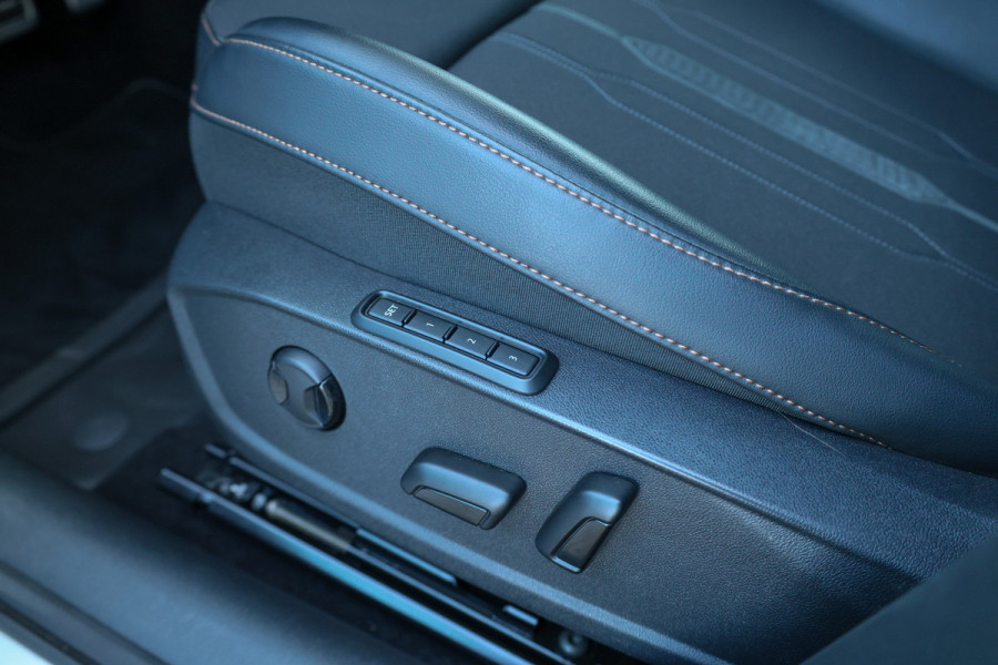CUPRA Formentor 1.4 e-Hybrid VZ Performance | BTW | MEMORY | STOEL&STUURVERW | ELEK TREKHAAK | SPORTSTOELEN | KEYLESS | ACC |