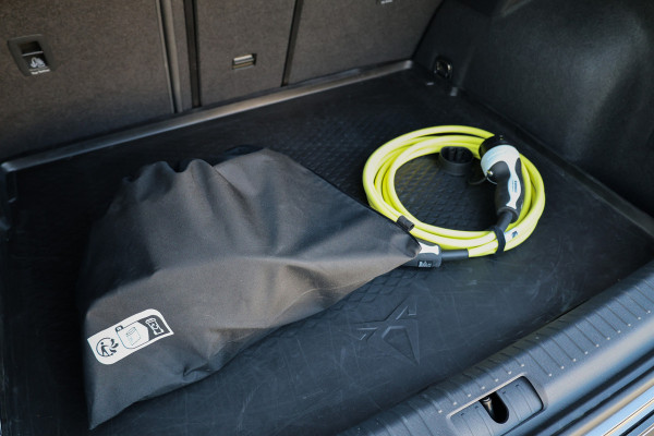 CUPRA Formentor 1.4 e-Hybrid VZ Performance | BTW | MEMORY | STOEL&STUURVERW | ELEK TREKHAAK | SPORTSTOELEN | KEYLESS | ACC |