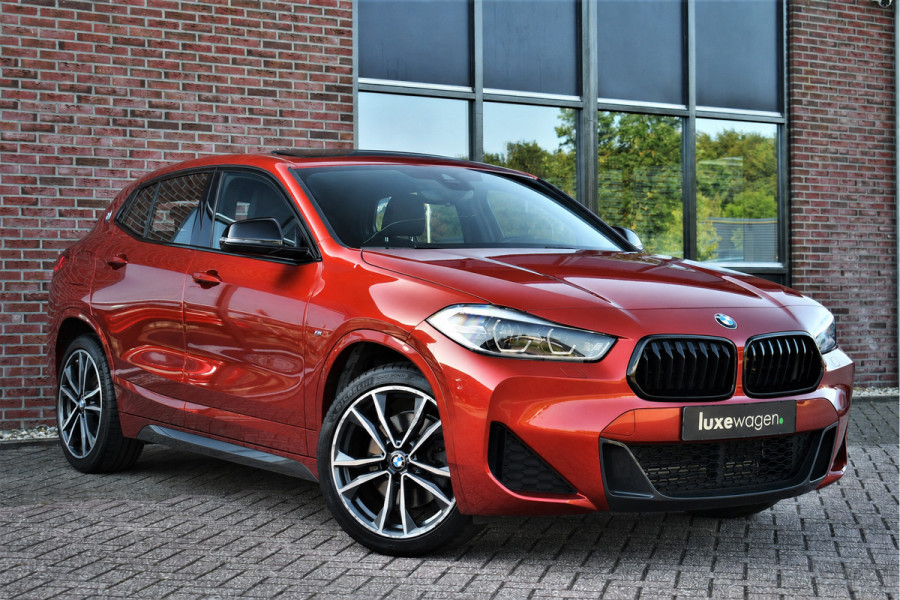BMW X2 xDrive25e M-Sport | Pano | HUD | Sunset orange | 19 inch | Camera