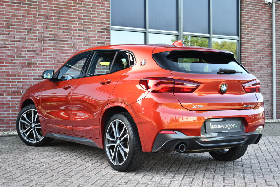 BMW X2 xDrive25e M-Sport | Pano | HUD | Sunset orange | 19 inch | Camera