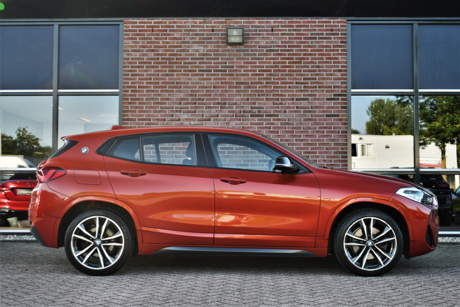 BMW X2 xDrive25e M-Sport | Pano | HUD | Sunset orange | 19 inch | Camera