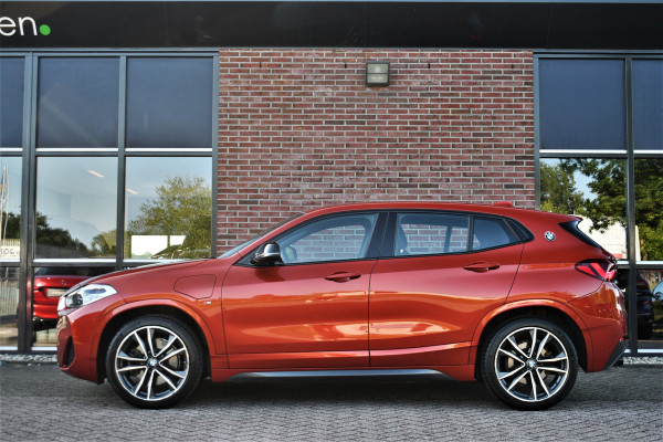 BMW X2 xDrive25e M-Sport | Pano | HUD | Sunset orange | 19 inch | Camera