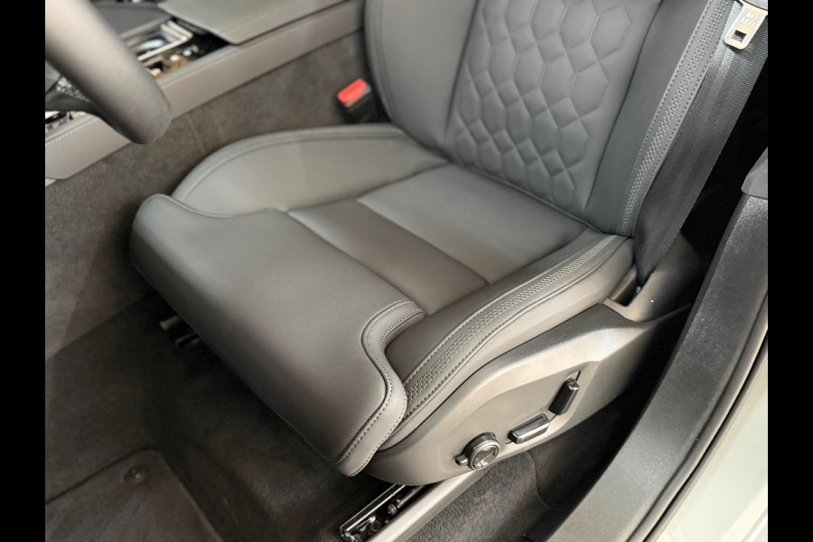 Volvo XC90 2.0 T8 Plug-in hybrid AWD Plus Dark | MY2026 | Luchtvering | Pano | H/K | Driver Assitance | Matrix Led | WinterPack