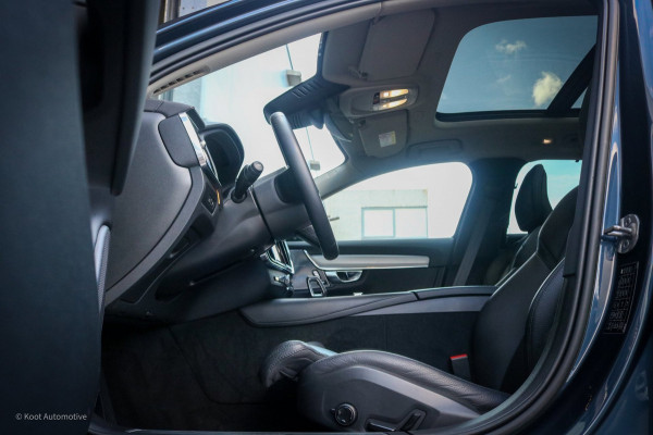 Volvo V90 Volvo V90 T8 Recharge AWD Ultimate Dark | SOH 98% | 455 PK | Pano | Long Range | Harman Kardon | HUD | Trekhaak