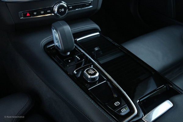 Volvo V90 Volvo V90 T8 Recharge AWD Ultimate Dark | SOH 98% | 455 PK | Pano | Long Range | Harman Kardon | HUD | Trekhaak