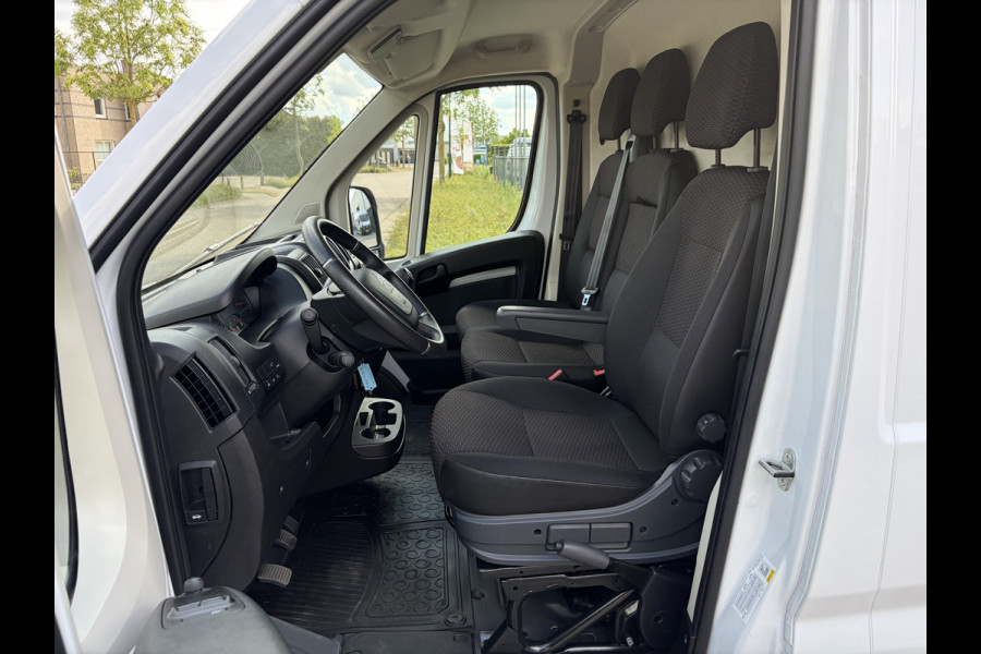 Citroën Jumper 2.2 BlueHDi 140PK E6 L3H2 3.3t ✓ 3-zits ✓imperiaal ✓camera ✓navigatie ✓clima