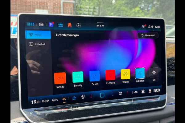 Volkswagen Tiguan 1.5 eHybrid 272PK DSG R-LINE SPORT LEDER/HARMAN-KARDON/PANORAMADAK