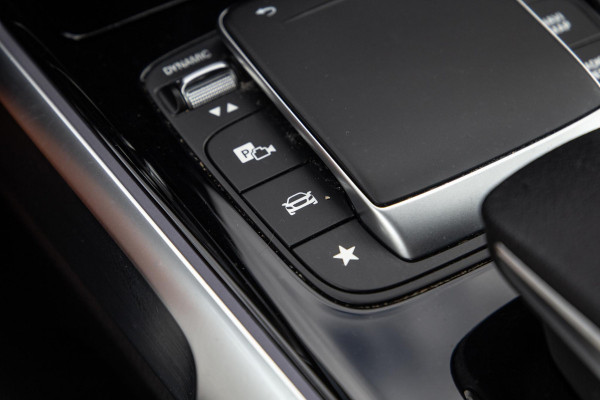 Mercedes-Benz EQB 300 4MATIC Luxury Line CARPLAY / CAMERA / SFEERVERLICHTING / LEER / STOELVERWARMING