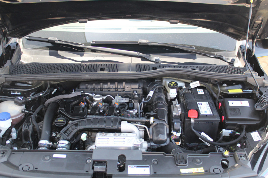 Peugeot 208 1.2 Turbo 101PK Allure Pack Airco, Pdc, Lichtmetalen Velgen, Cruise Controle, Led Verlichting,