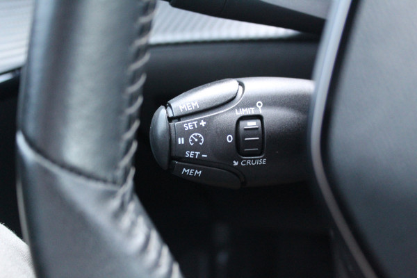 Peugeot 208 1.2 Turbo 101PK Allure Pack Airco, Pdc, Lichtmetalen Velgen, Cruise Controle, Led Verlichting,