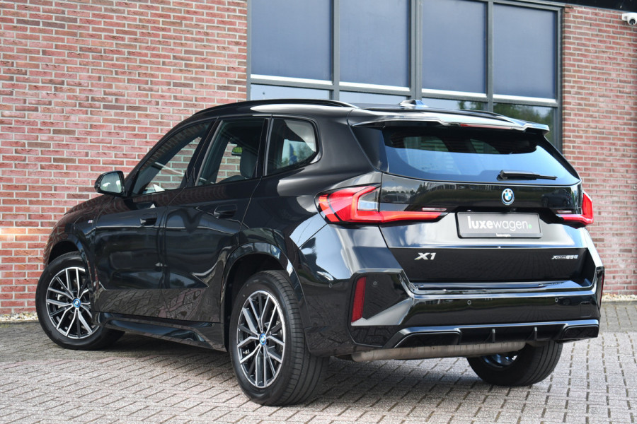 BMW X1 xDrive25e M-Sport Premium ACC-voorbereiding 18inch Camera AC-Snelladen