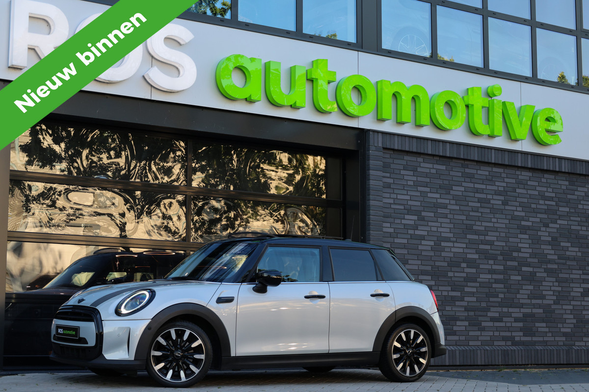 MINI 5-deurs 1.5 Cooper Camden Edition | PANO | STOEL+STUURWIELVERWARMING | CAMERA | CRUISE |