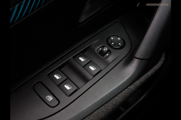 Peugeot 2008 1.2 PureTech Allure (APPLE CARPLAY,LED VERLICHTING,CLIMATE,CRUISE,SPORTSTOELEN,LM-VELGEN,TOPCONDITIE)