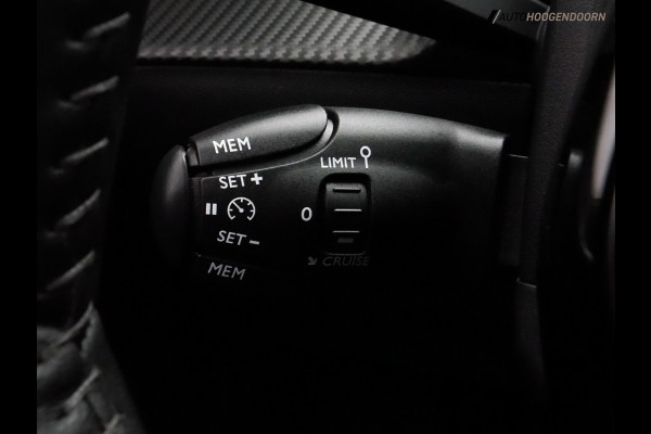 Peugeot 2008 1.2 PureTech Allure (APPLE CARPLAY,LED VERLICHTING,CLIMATE,CRUISE,SPORTSTOELEN,LM-VELGEN,TOPCONDITIE)