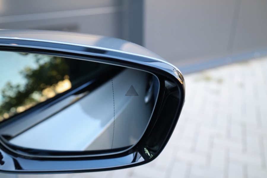 BMW 3-serie 330e M-SPORT | BTW |  ACC | MEMORY | HUD | LED | KEYLESS | 360 |