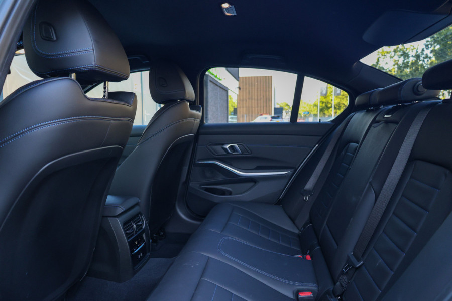BMW 3-serie 330e M-SPORT | BTW |  ACC | MEMORY | HUD | LED | KEYLESS | 360 |