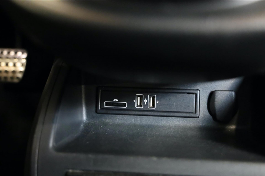 Mercedes-Benz V-Klasse V250d AUT 12/2018 LANG GRIJS KENTEKEN 5 ZITS LEDER FULL LED LANE ASSIST INRUIL MOG LEASE V/A €144,- p.m.