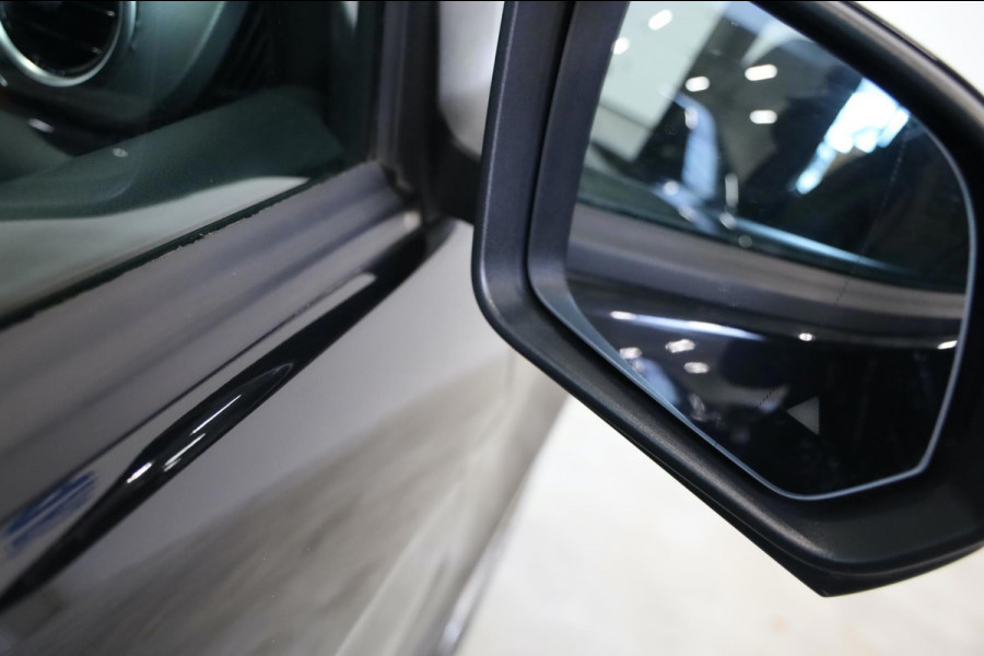 Mercedes-Benz V-Klasse V250d AUT 12/2018 LANG GRIJS KENTEKEN 5 ZITS LEDER FULL LED LANE ASSIST INRUIL MOG LEASE V/A €144,- p.m.