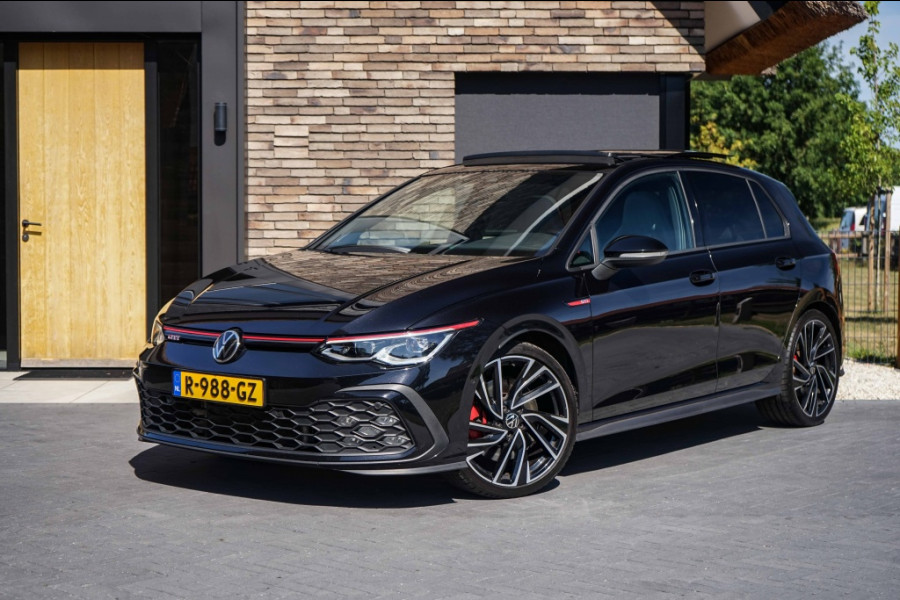 Volkswagen Golf 8 GTI Pano/HarmannKardon/Memory/Stoelventilatie/Camera/IQlight