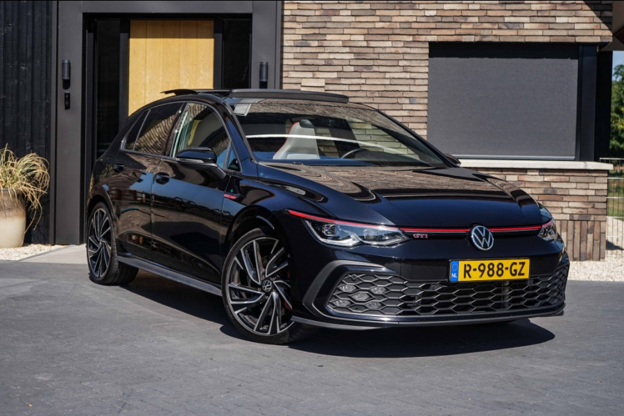 Volkswagen Golf 8 GTI Pano/HarmannKardon/Memory/Stoelventilatie/Camera/IQlight