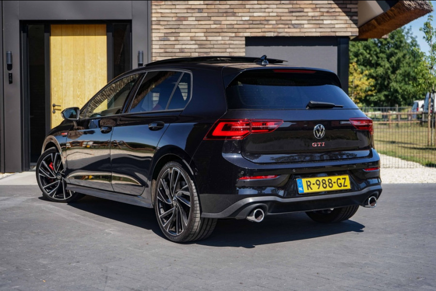 Volkswagen Golf 8 GTI Pano/HarmannKardon/Memory/Stoelventilatie/Camera/IQlight