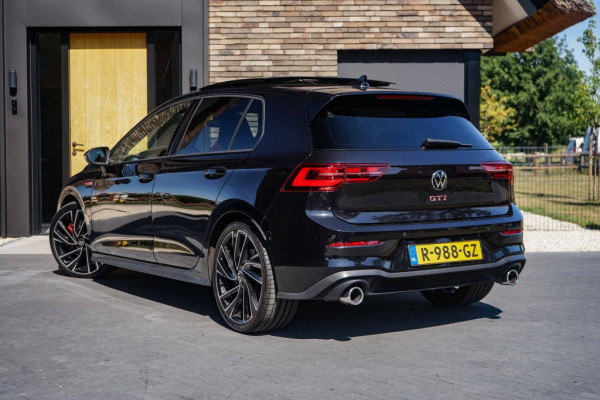 Volkswagen Golf 8 GTI Pano/HarmannKardon/Memory/Stoelventilatie/Camera/IQlight