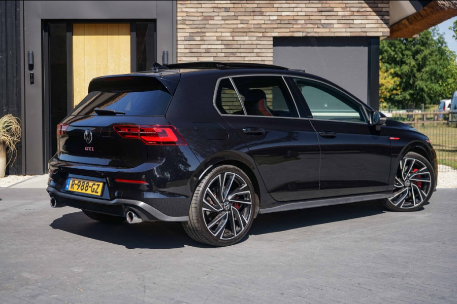 Volkswagen Golf 8 GTI Pano/HarmannKardon/Memory/Stoelventilatie/Camera/IQlight