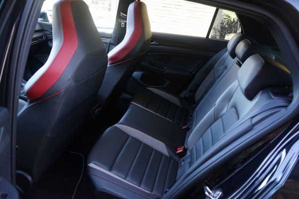 Volkswagen Golf 8 GTI Pano/HarmannKardon/Memory/Stoelventilatie/Camera/IQlight