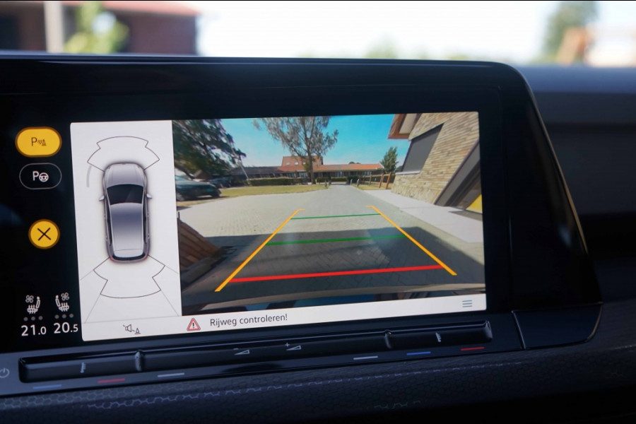 Volkswagen Golf 8 GTI Pano/HarmannKardon/Memory/Stoelventilatie/Camera/IQlight