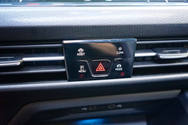 Volkswagen Golf 8 GTI Pano/HarmannKardon/Memory/Stoelventilatie/Camera/IQlight