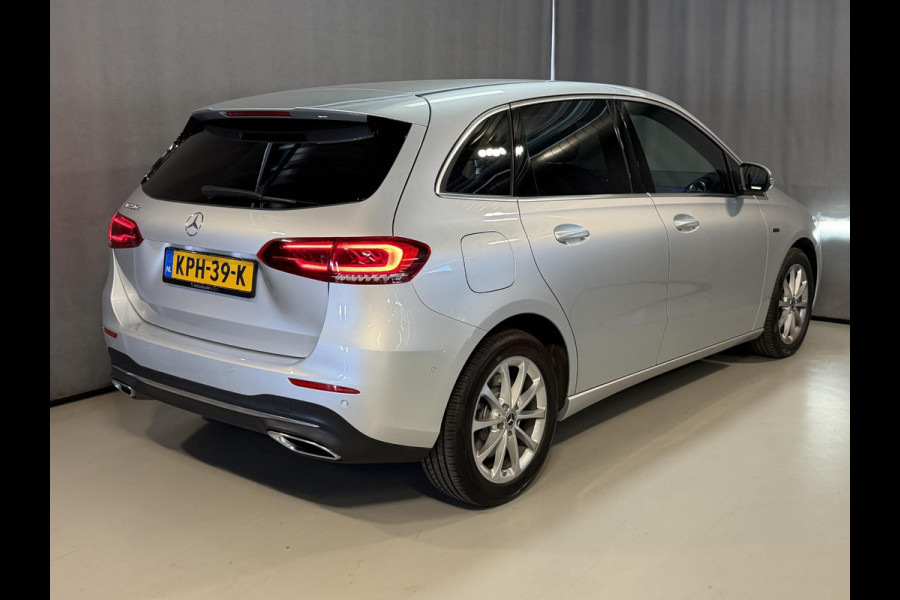 Mercedes-Benz B-Klasse 250 e 18''/Sfeerverlichting/Navigatie/Camera/DAB/PDC v+a/Stoelverwarming/Apple Carplay & Android Auto