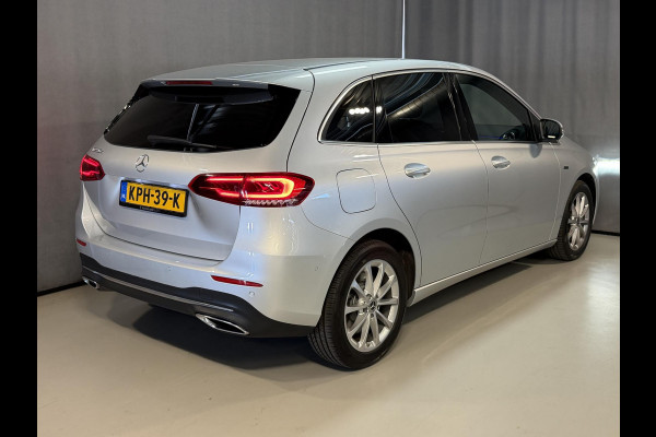 Mercedes-Benz B-Klasse 250 e 18''/Sfeerverlichting/Navigatie/Camera/DAB/PDC v+a/Stoelverwarming/Apple Carplay & Android Auto