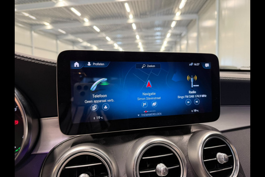 Mercedes-Benz GLC Coupé 300e 4MATIC Premium Plus | Panoramadak | Stuurverwarming | Stoelverwarming | Head-Up Display | Massage | Memory Seats | Luchtvering | Keyless | 360 Camera | Leer | Ambiance Verlichting | Trekhaak | Apple Carplay | Na