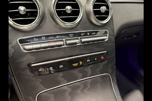 Mercedes-Benz GLC Coupé 300e 4MATIC Premium Plus | Panoramadak | Stuurverwarming | Stoelverwarming | Head-Up Display | Massage | Memory Seats | Luchtvering | Keyless | 360 Camera | Leer | Ambiance Verlichting | Trekhaak | Apple Carplay | Na